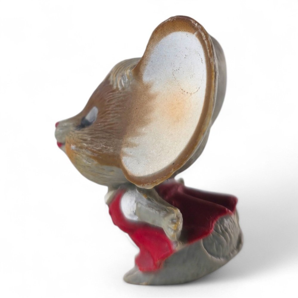 Vintage Mouse Figurine in Red Dress - Collectible "Hong Kong" Miniature - Picture 4 of 5